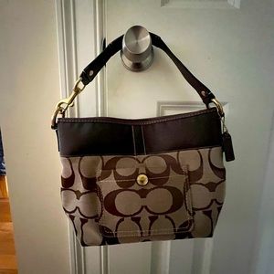 COACH shoulder bag used once pet friendly home.
